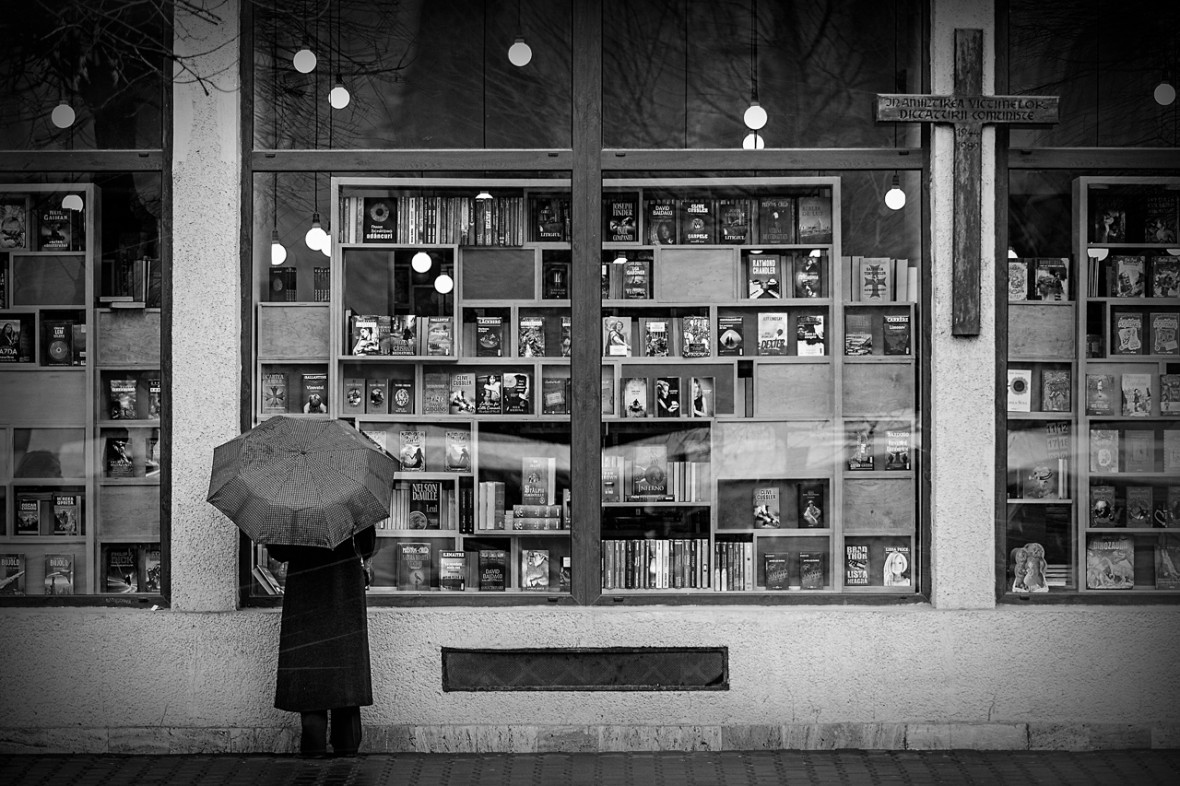The book shop, the cross and the umbrella