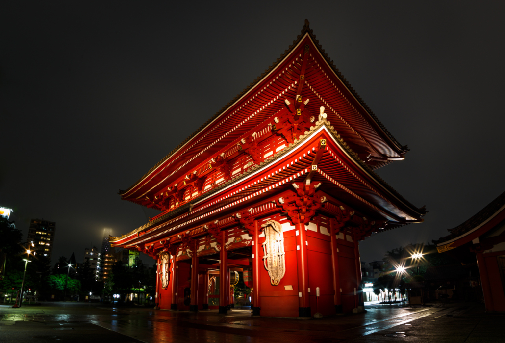Hozomon, Senso-ji buddhist temple, Asakusa district, Tokyo, Japan.