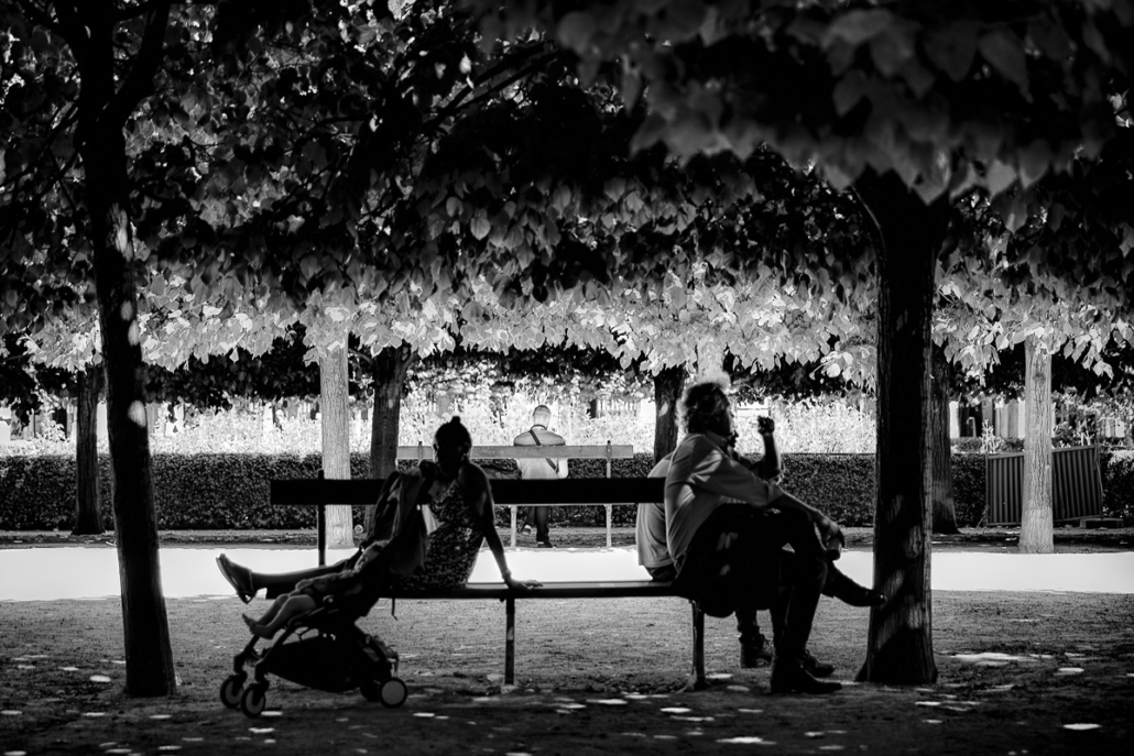 Back to back. Galeries du Palais Royal, Paris, France, 2016.