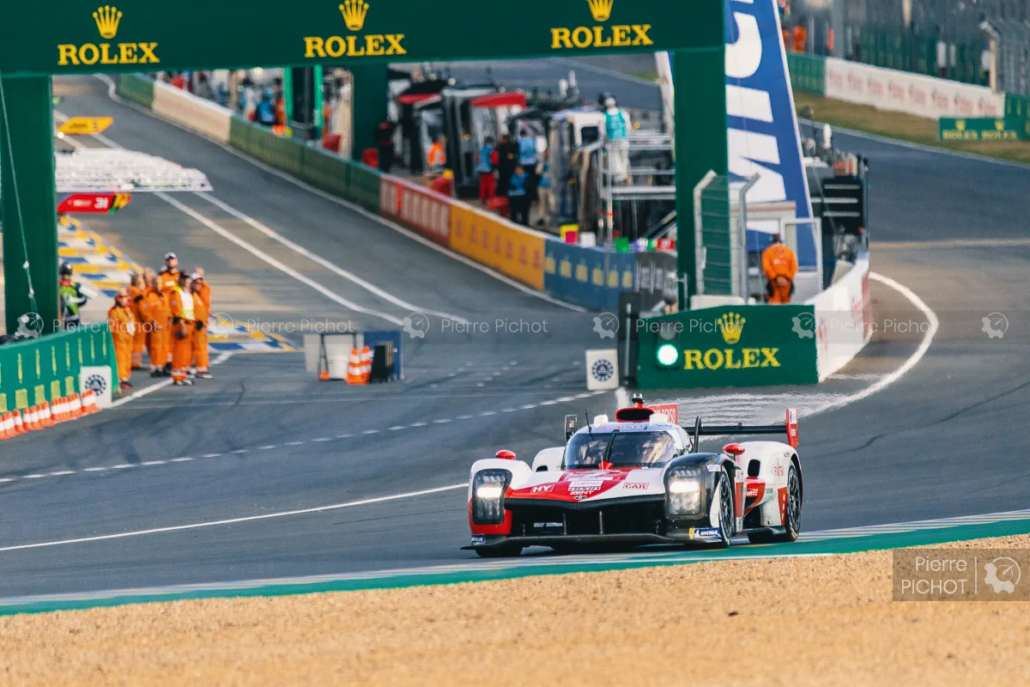 TOYOTA GAZOO RACING (JPN),Mike Conway (GBR),Kamui Kobayashi (JPN),Jose Maria Lopez (ARG),Toyota GR010 Hybrid - 24 Heures du Mans 2022