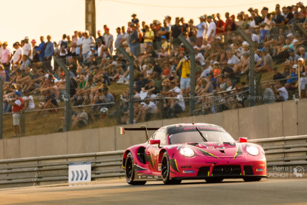 IRON DAMES (ITA), Sarah Bovy (BEL), Michelle Gatting (DNK), Rahel Frey (CHE), Porsche 911 RSR 19 - 24 Heures du Mans