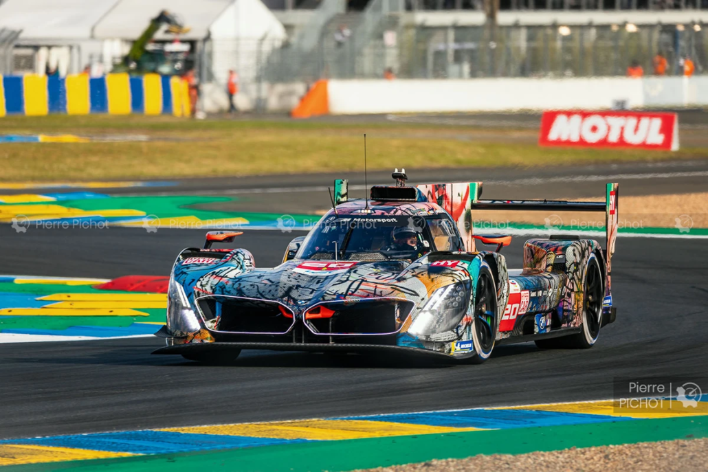 BMW M TEAM WRT (BEL), Sheldon van der Linde (ZAF), Robin Frijns (NLD), Rene Rast (DEU), BMW M Hybrid V8