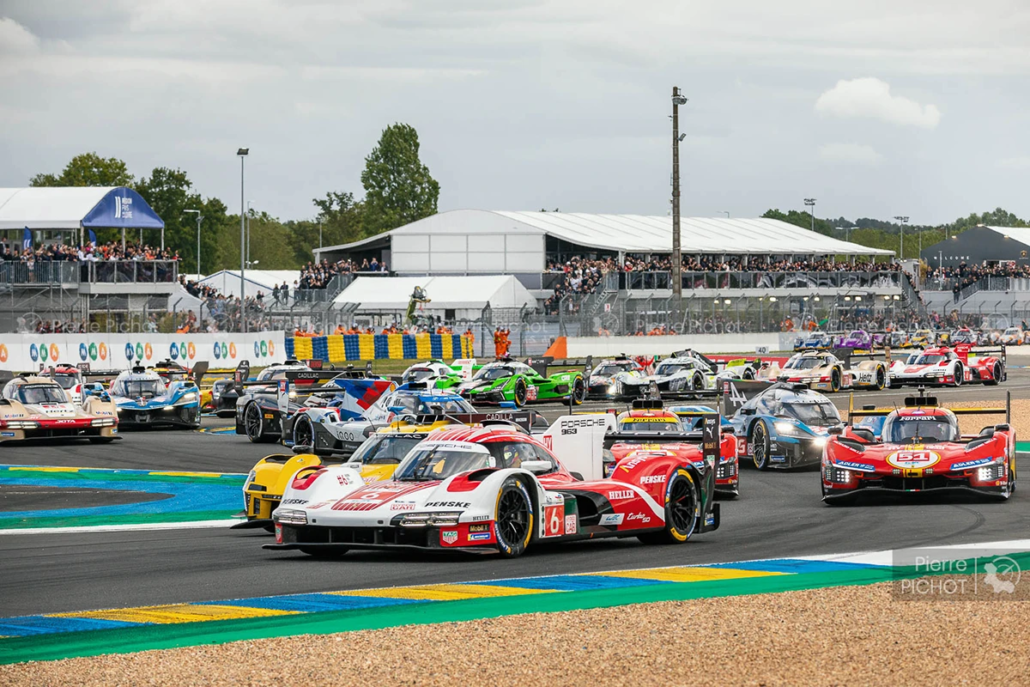 24 Hours of Le Mans race start